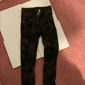 high wasted camo jeggings